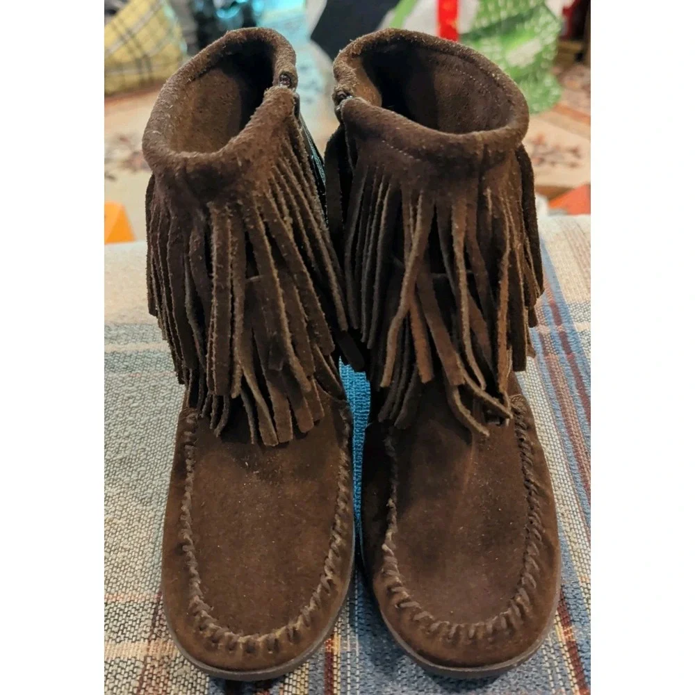 Minnetonka Boots Women 8  Suede Double Fringe Ankle Wedge Bootie Dark Brown Boho